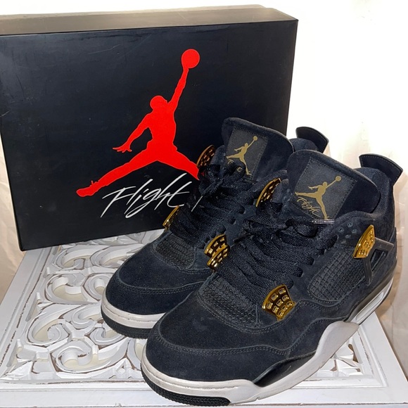Royalty Jordan Retro Cool ??AIR JORDAN RETRO 12 BLACK